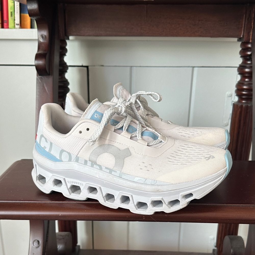 OnCloud Cloudmonster Women's 7.5 Frost Lightly Used
